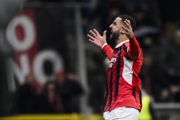 米体:米兰将500万欧买断沃克 菲利克斯将回归切尔西