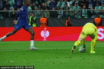 阿森纳震撼转会!5000万追不到尼科·威廉姆斯,竟盯上切尔西核心马杜埃克