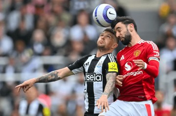 1-4纽卡!加纳乔超越C罗 曼联惨败创造耻辱纪录 曼城隔空被挤出前4