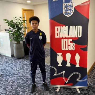 罗马诺：切尔西签下曼城天才伊萨克-麦吉利夫雷，将加入U15梯队