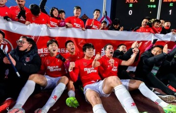 成都蓉城将提前跟法甲名帅签新约!徐正源已点头支持,引发热议