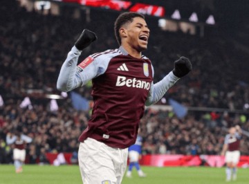 一场3-0让曼联弃将大爆发：梅开二度，率队杀入半决赛，冲击冠军