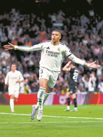 皇马保持冲击三冠王的可能